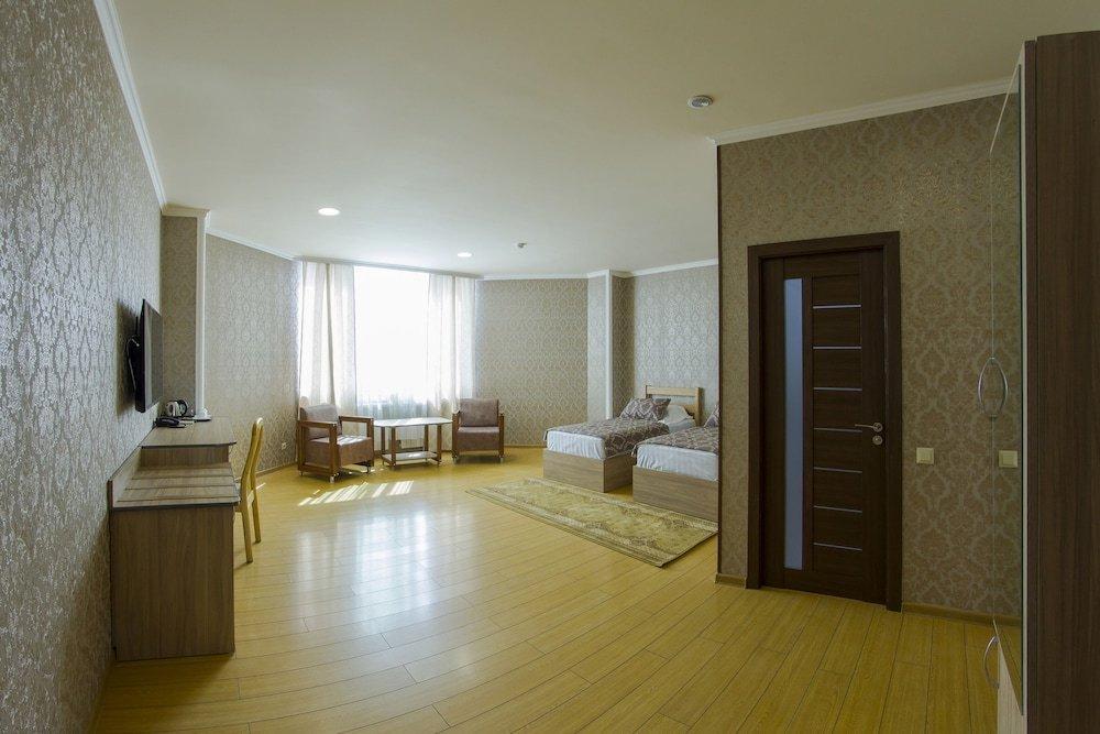 Inga Hotel Ереван Екстериор снимка