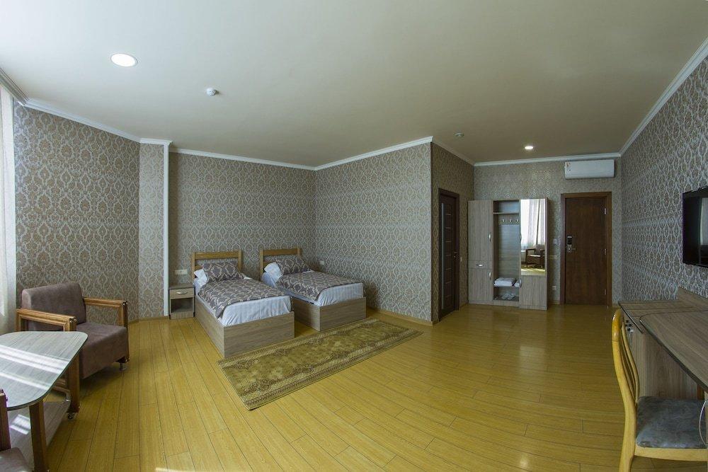 Inga Hotel Ереван Екстериор снимка