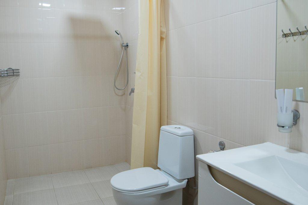 Inga Hotel Ереван Екстериор снимка